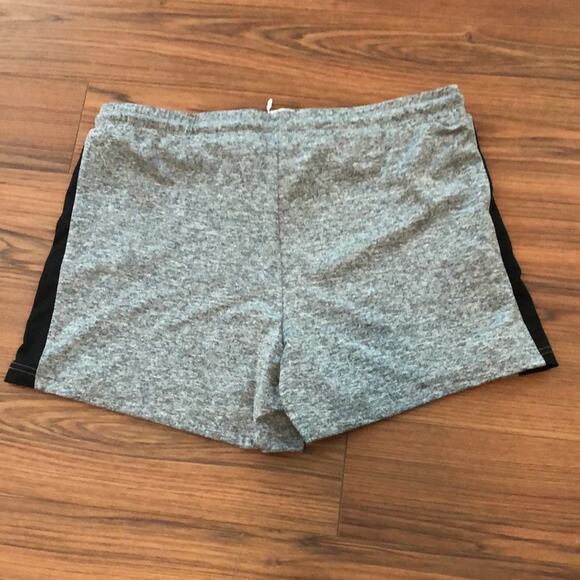NWT Miss Fortune Workout Shorts Lined Gray Size Large - Picture 3 of 10